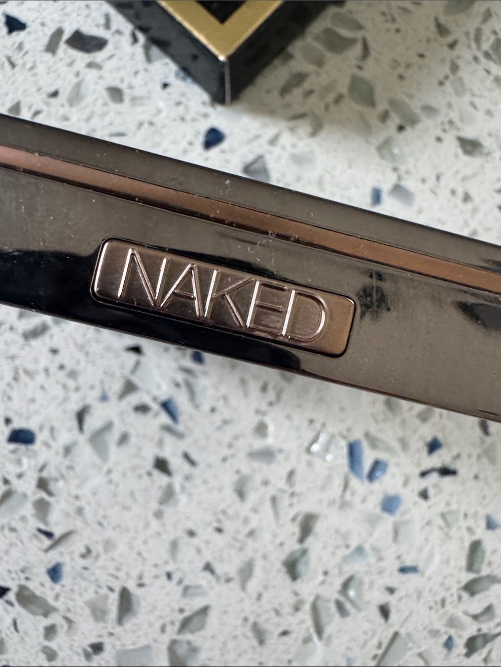 Urban Decay naked the fix medium dark powder - Picture 5 of 5